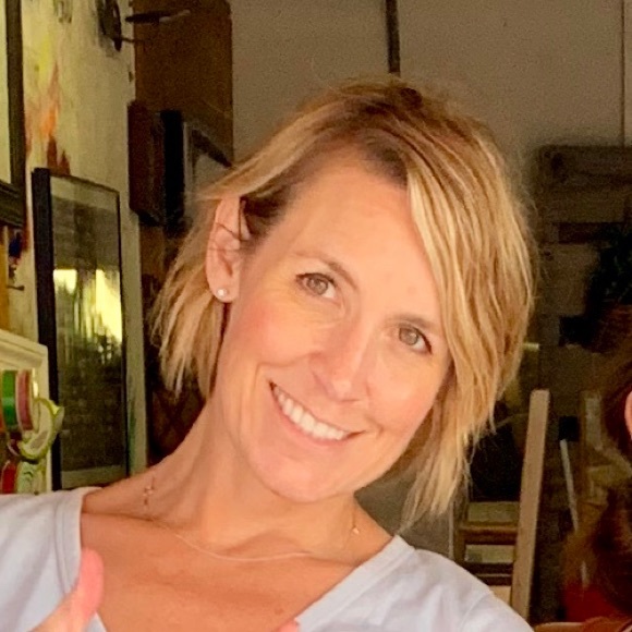 Meet your Posher, Stephanie - Picture 2 of 9